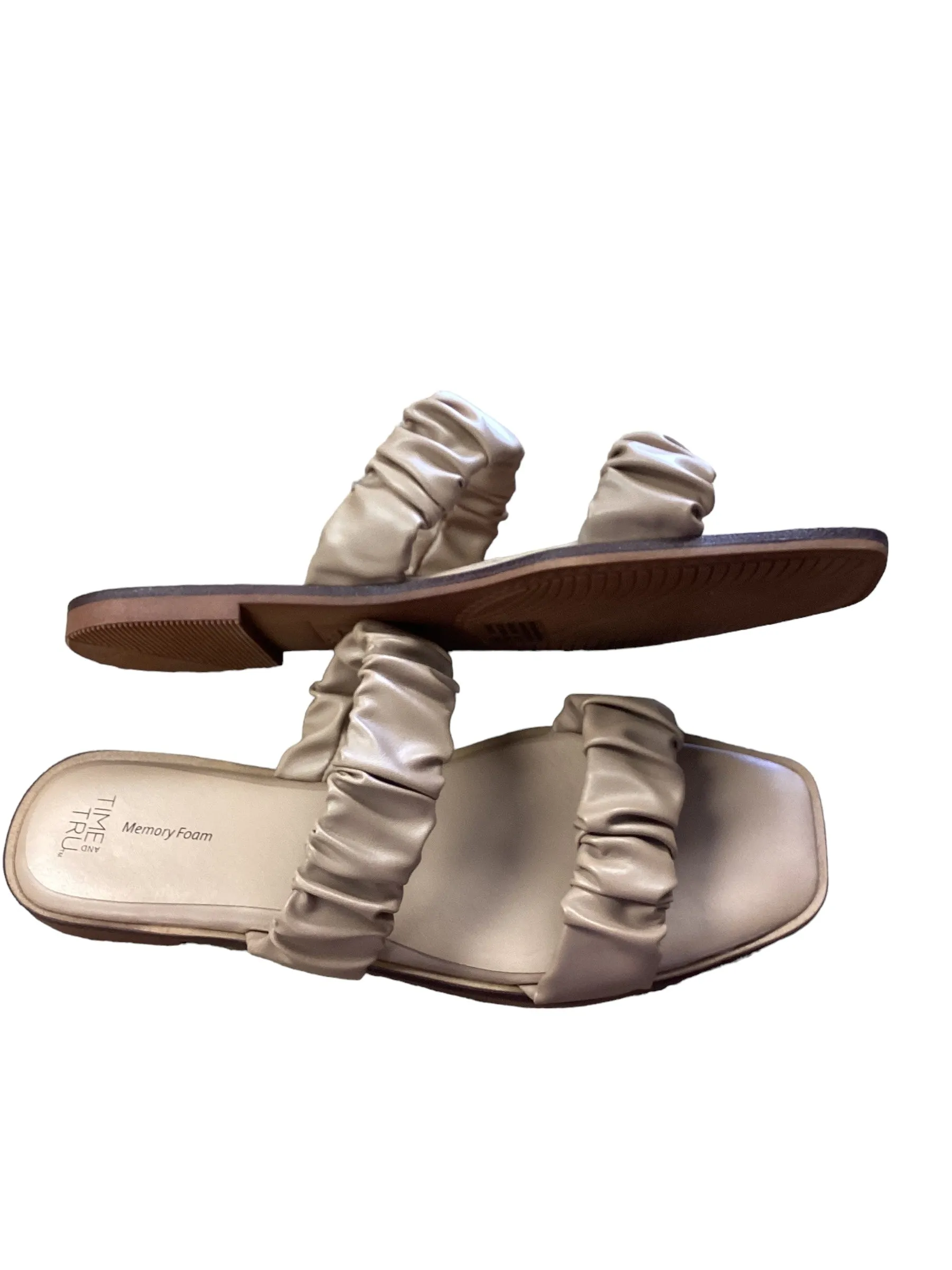 Beige Sandals Flats Time And Tru, Size 10