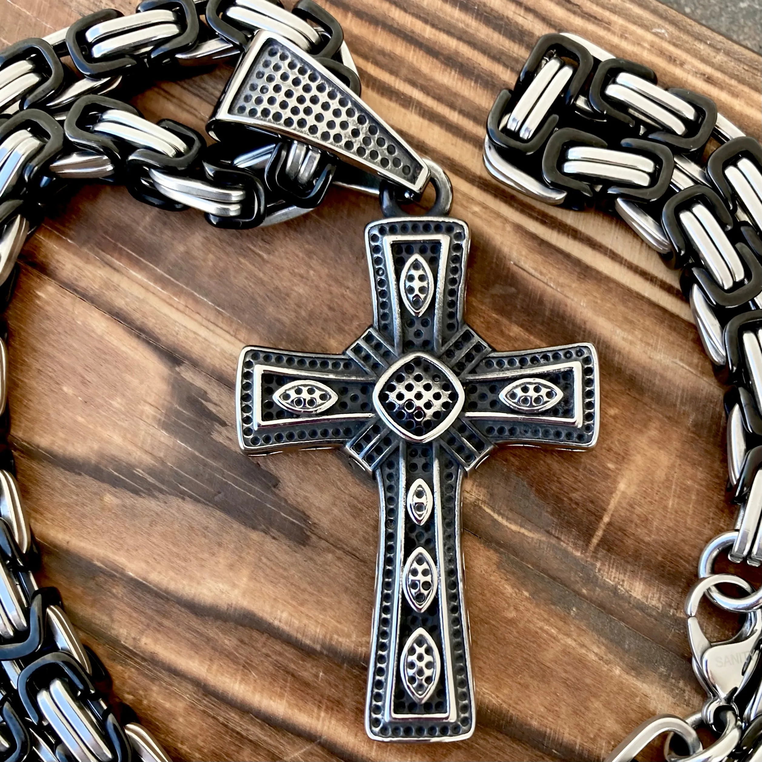 Celtic Guardian Cross Pendant - PEN700