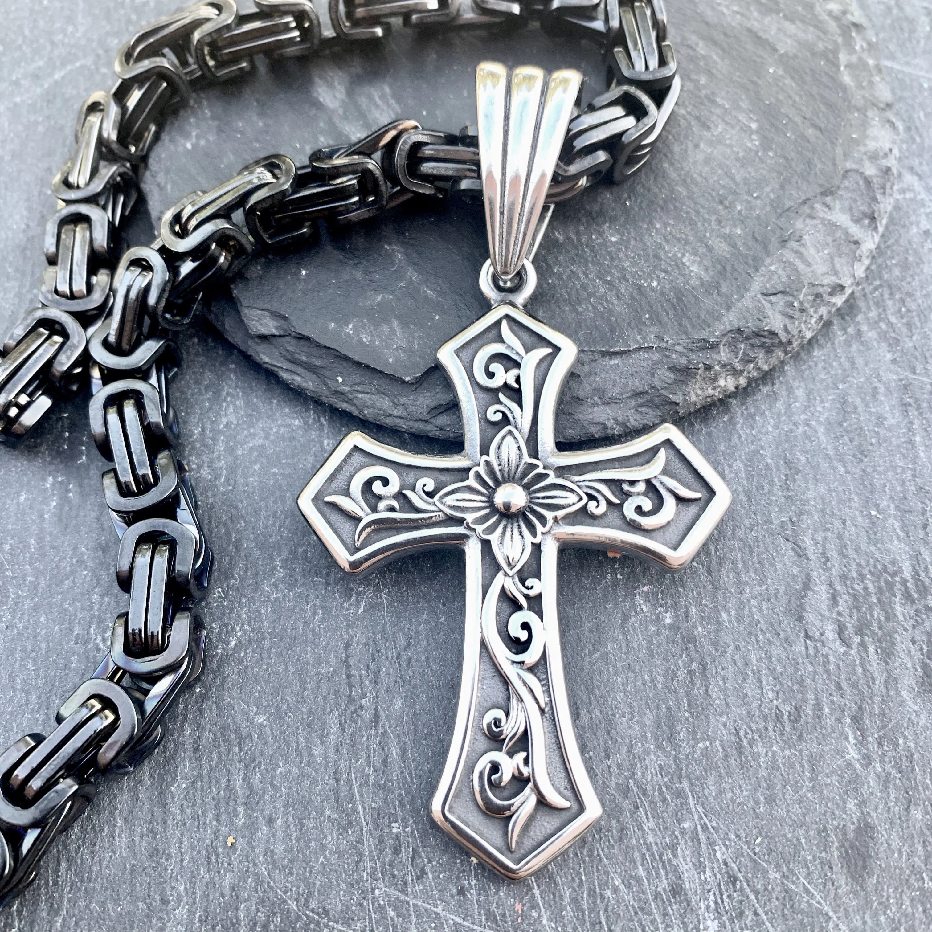 Cross - Scrollwork Cross Pendant - Necklace (692)