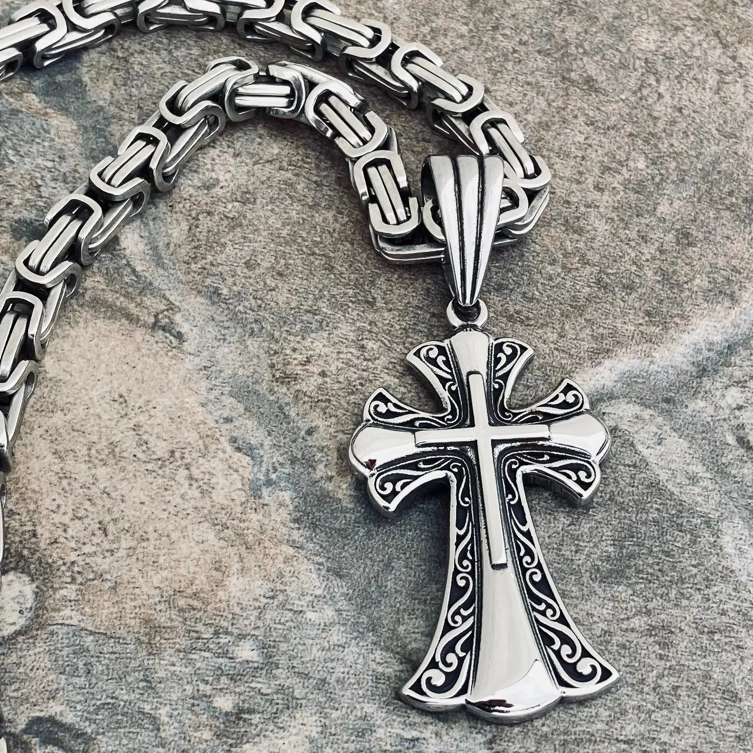 Crusaders Cross Pendant - Necklace (691)