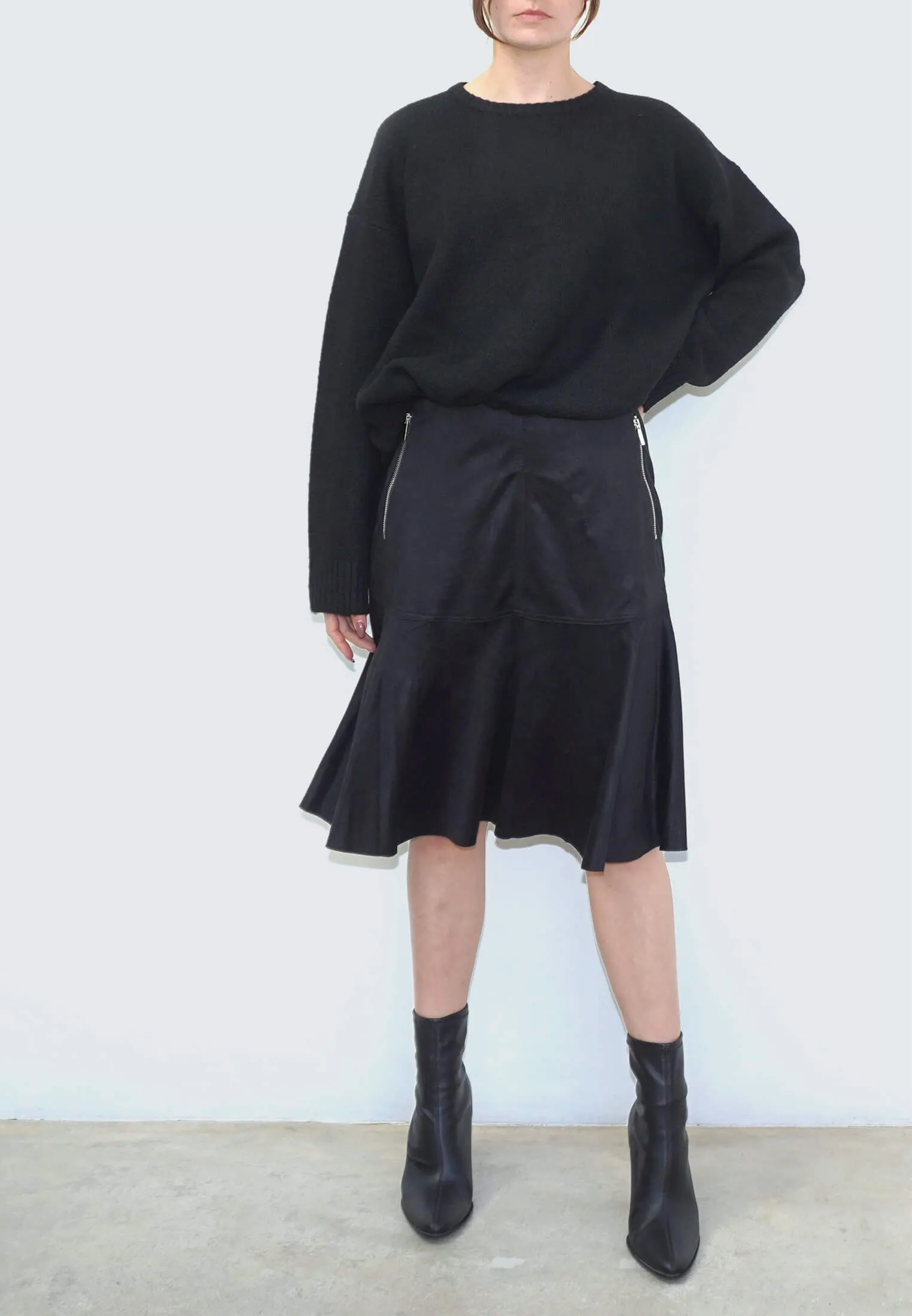 EON SKIRT JET BLACK