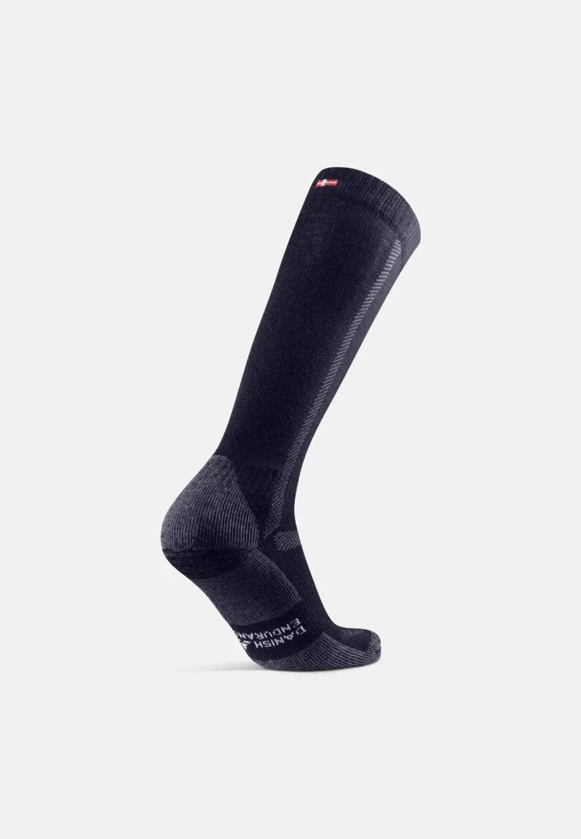 KNEE-HIGH MERINO HIKING SOCKS