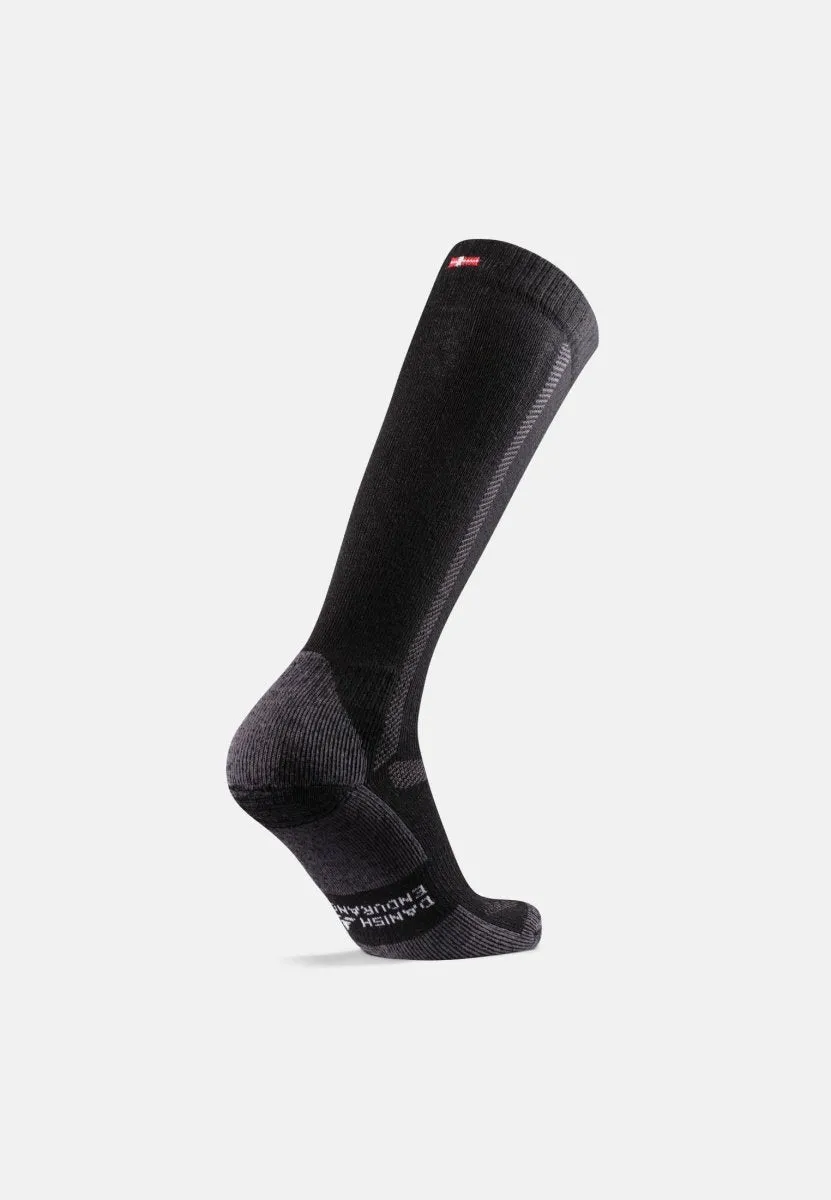 KNEE-HIGH MERINO HIKING SOCKS