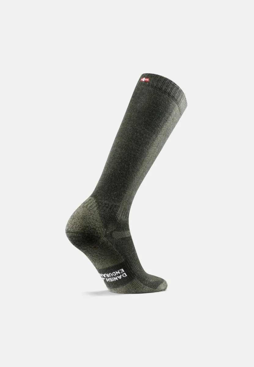 KNEE-HIGH MERINO HIKING SOCKS