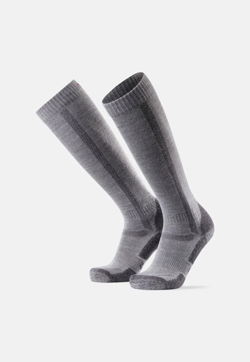 KNEE-HIGH MERINO HIKING SOCKS